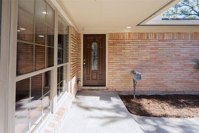 10207 Old Orchard Road, La Porte, TX 77571