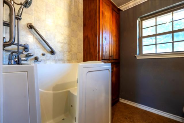 10207 Old Orchard Road, La Porte, TX 77571