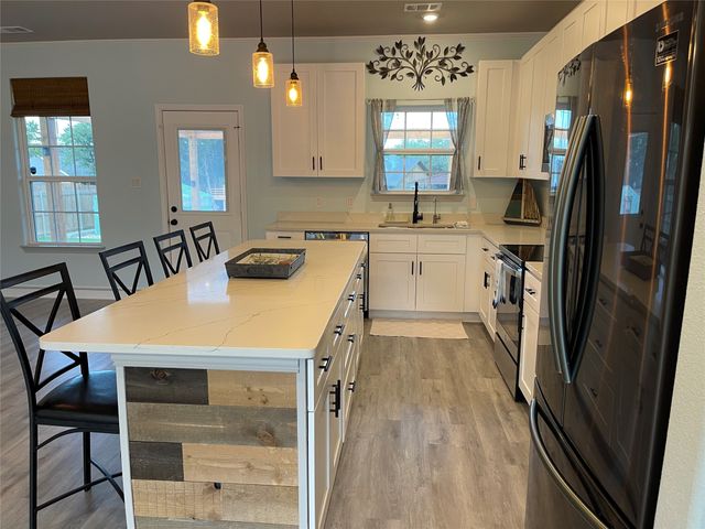 2813 Catfish Court, Granbury, TX 76048