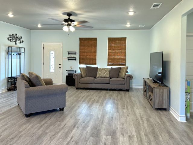 2813 Catfish Court, Granbury, TX 76048