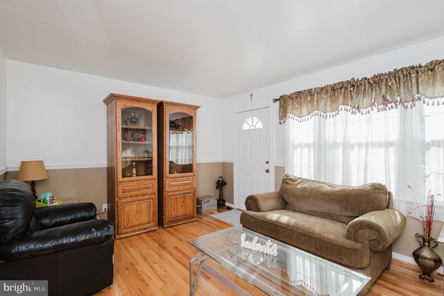 2208 GAYLAWN, Halethorpe, MD 21227