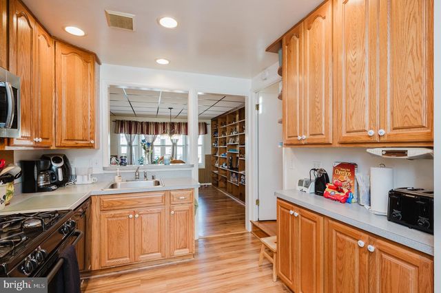 2208 GAYLAWN, Halethorpe, MD 21227