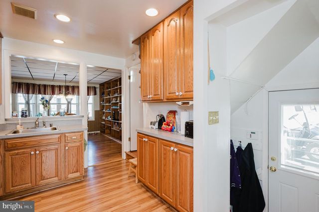 2208 GAYLAWN, Halethorpe, MD 21227