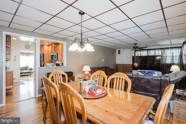 2208 GAYLAWN, Halethorpe, MD 21227