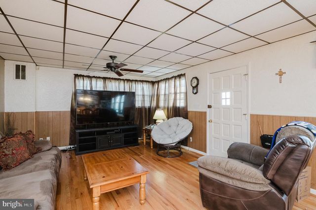 2208 GAYLAWN, Halethorpe, MD 21227