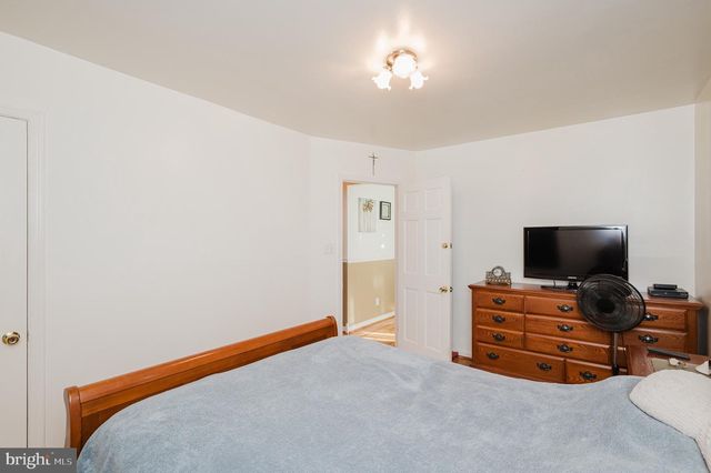 2208 GAYLAWN, Halethorpe, MD 21227