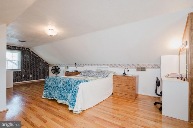 2208 GAYLAWN, Halethorpe, MD 21227