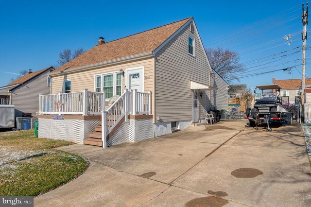 2208 GAYLAWN, Halethorpe, MD 21227