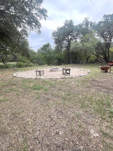 143 Taff Place, Leakey, TX 78873