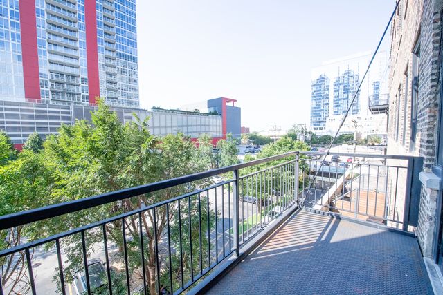 2100 S Indiana Avenue 305, Chicago, IL 60616