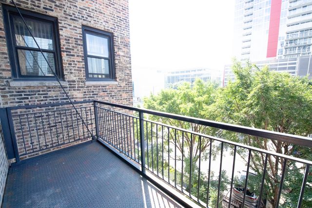 2100 S Indiana Avenue 305, Chicago, IL 60616