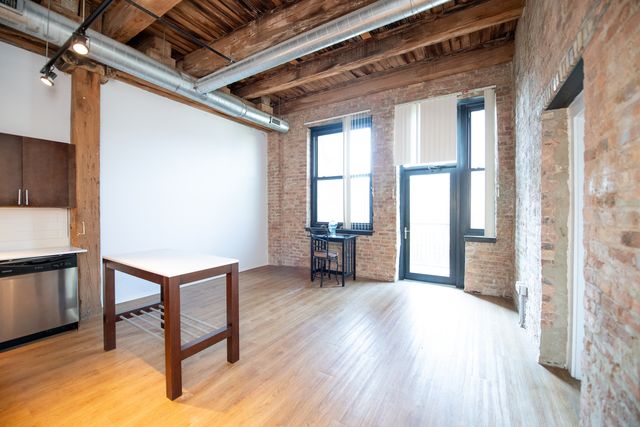 2100 S Indiana Avenue 305, Chicago, IL 60616