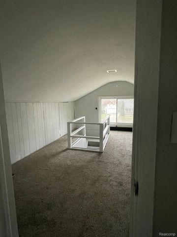 3021 N Grand River Avenue, Lansing, MI 48906