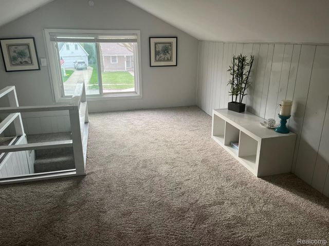 3021 N Grand River Avenue, Lansing, MI 48906