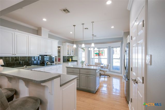 213 Iron Gate, Victoria, TX 77904