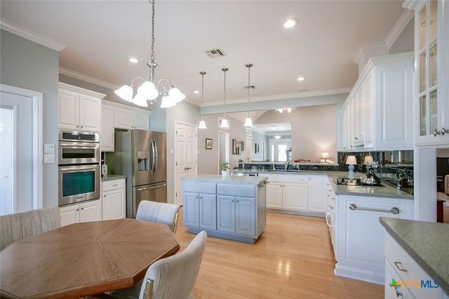 213 Iron Gate, Victoria, TX 77904