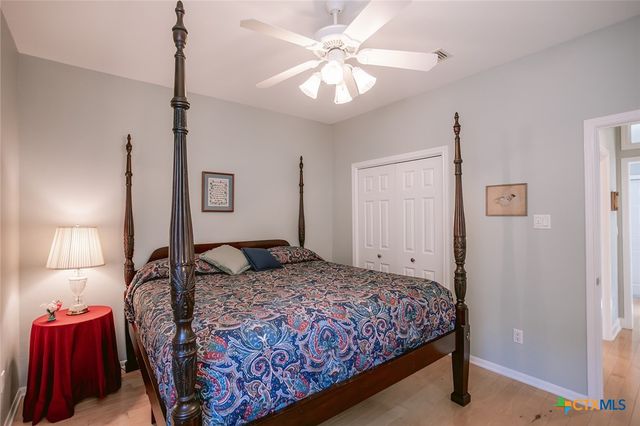 213 Iron Gate, Victoria, TX 77904