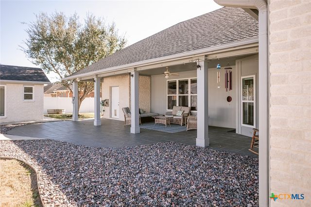 213 Iron Gate, Victoria, TX 77904