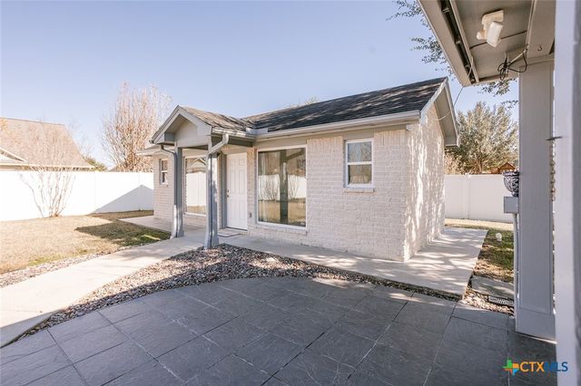 213 Iron Gate, Victoria, TX 77904