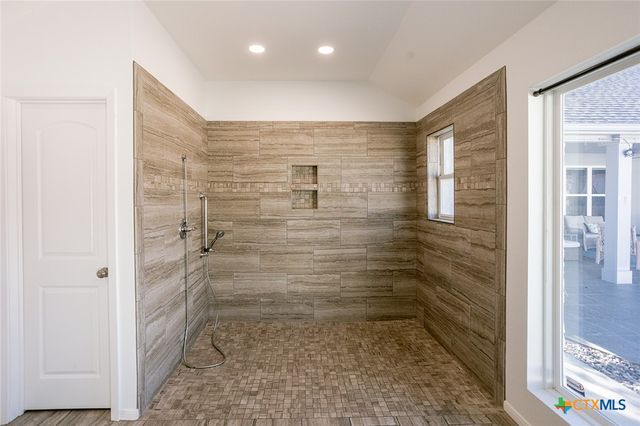 213 Iron Gate, Victoria, TX 77904