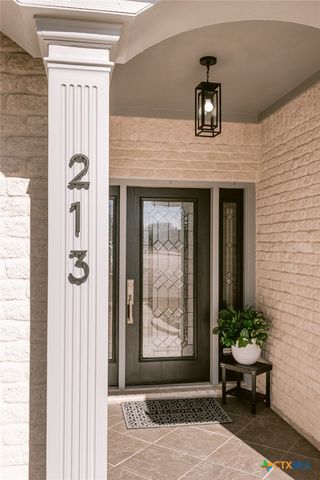 213 Iron Gate, Victoria, TX 77904