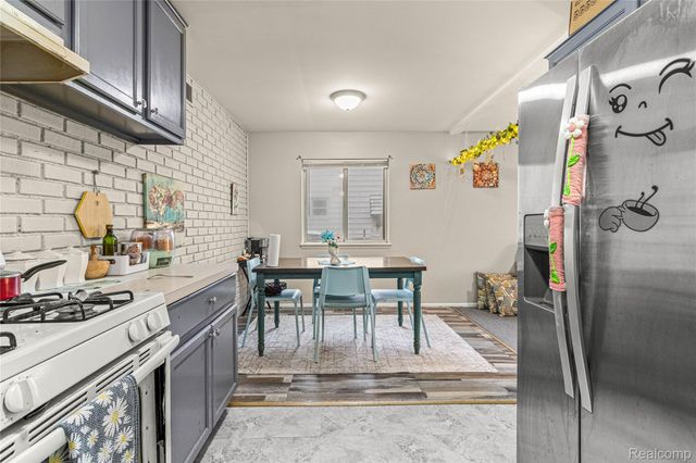 6429 N Beech Daly Road, Dearborn Heights, MI 48127