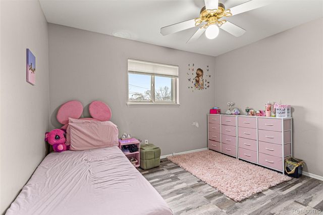 6429 N Beech Daly Road, Dearborn Heights, MI 48127