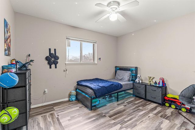 6429 N Beech Daly Road, Dearborn Heights, MI 48127