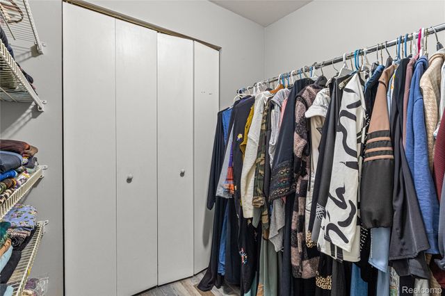 6429 N Beech Daly Road, Dearborn Heights, MI 48127