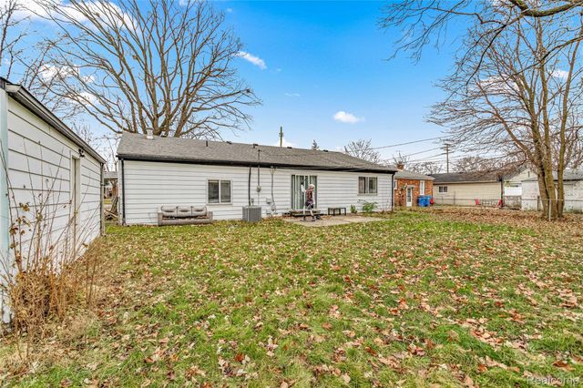 6429 N Beech Daly Road, Dearborn Heights, MI 48127