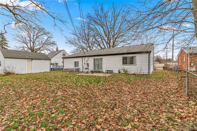 6429 N Beech Daly Road, Dearborn Heights, MI 48127