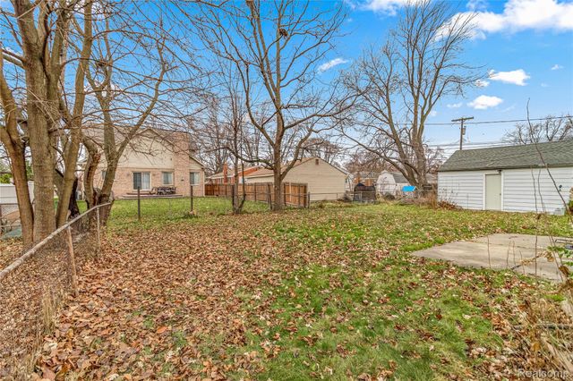 6429 N Beech Daly Road, Dearborn Heights, MI 48127