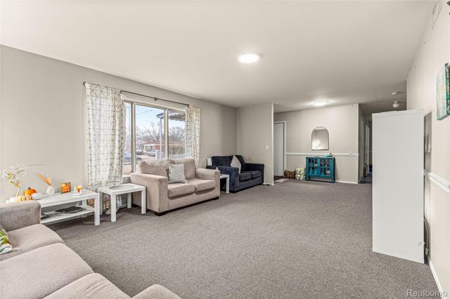 6429 N Beech Daly Road, Dearborn Heights, MI 48127