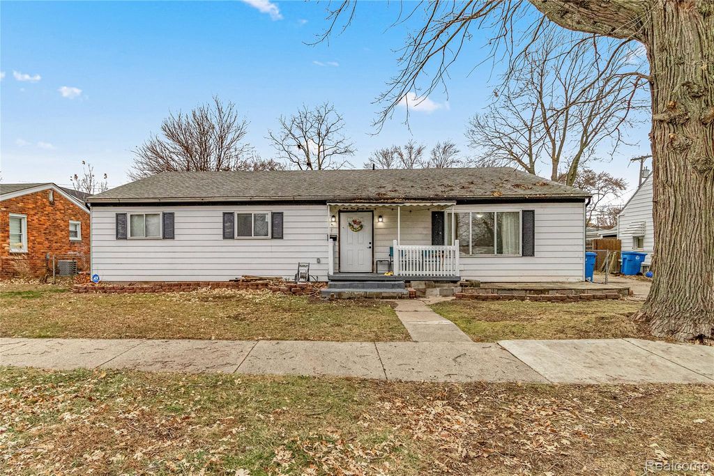 6429 N Beech Daly Road, Dearborn Heights, MI 48127