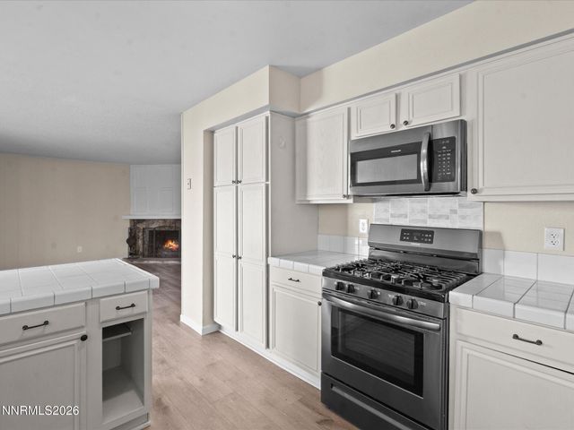 1074 Glen Martin Drive, Sparks, NV 89434