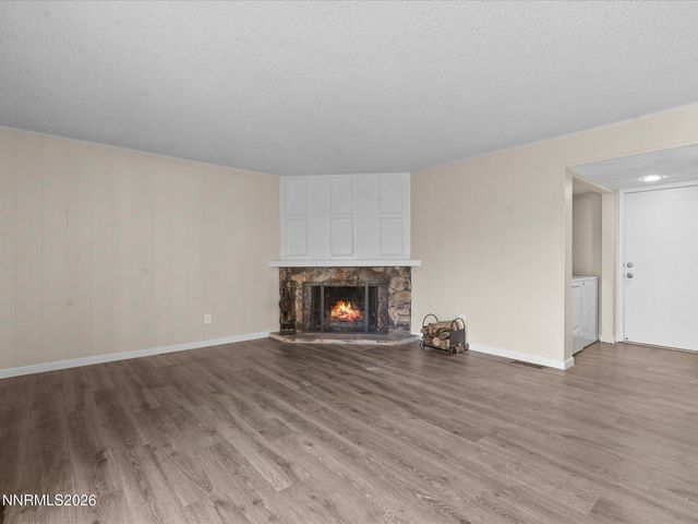 1074 Glen Martin Drive, Sparks, NV 89434