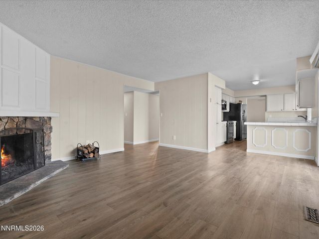 1074 Glen Martin Drive, Sparks, NV 89434