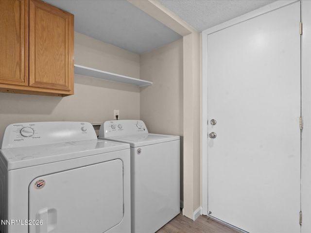 1074 Glen Martin Drive, Sparks, NV 89434