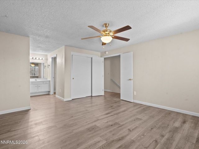 1074 Glen Martin Drive, Sparks, NV 89434