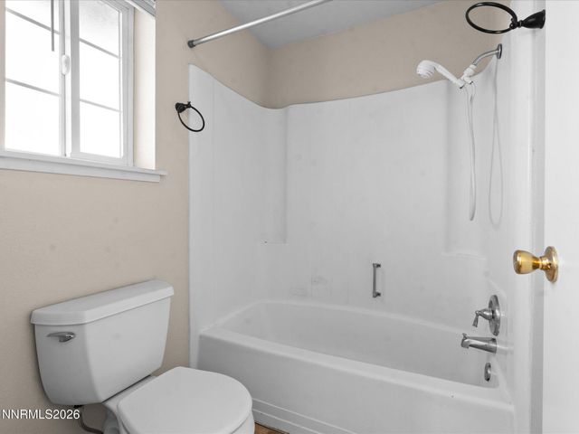 1074 Glen Martin Drive, Sparks, NV 89434