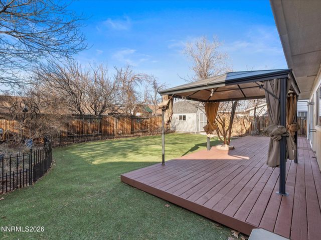 1074 Glen Martin Drive, Sparks, NV 89434