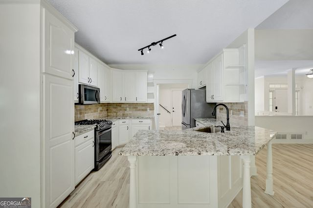 37 Forest Point, Newnan, GA 30265
