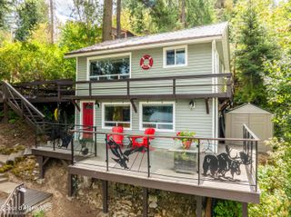 11653 N Honeymoon Bay Rd, Newman Lake, WA 99025