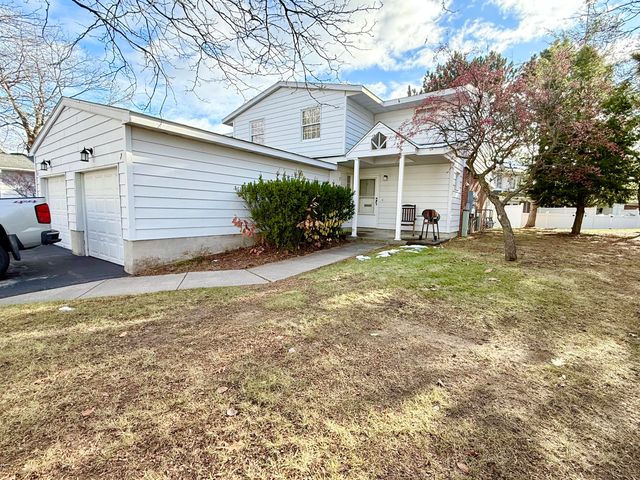 7 Alana Way, Plattsburgh, NY 12903