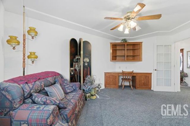 5710 Stageline Drive, Bakersfield, CA 93312