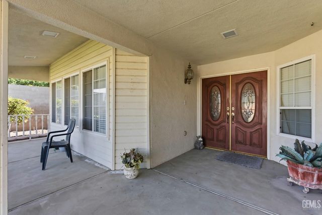 5710 Stageline Drive, Bakersfield, CA 93312