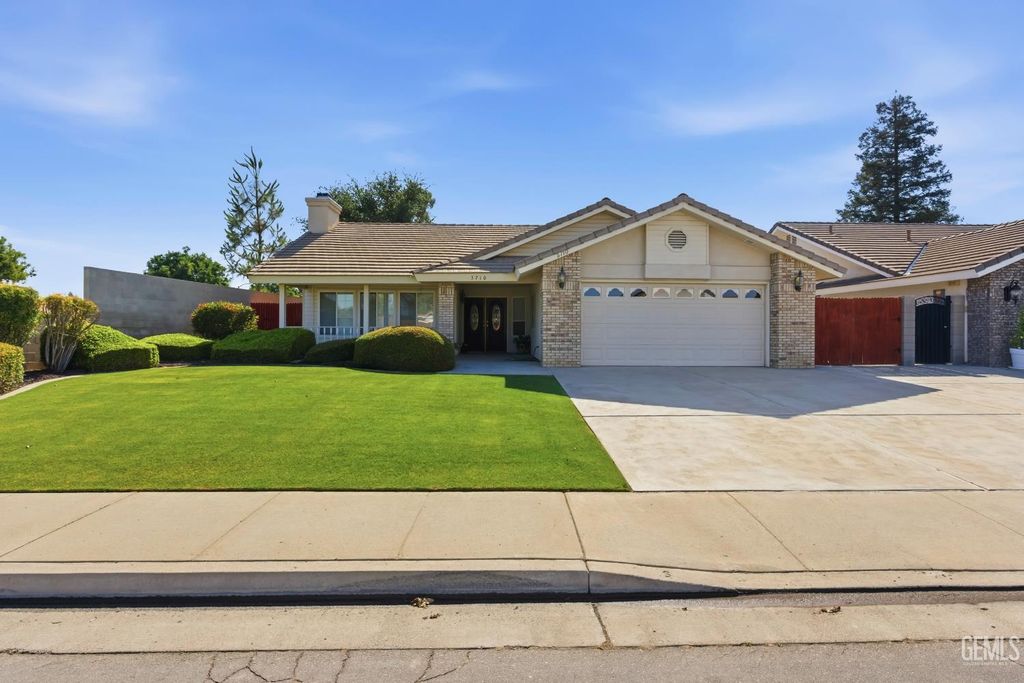 5710 Stageline Drive, Bakersfield, CA 93312
