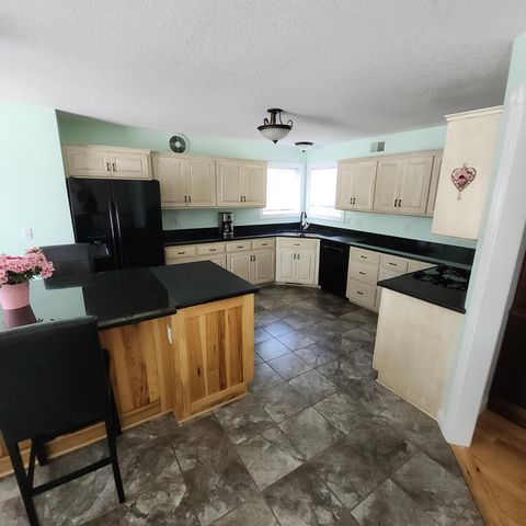 13310 297th Street, Lindstrom, MN 55045