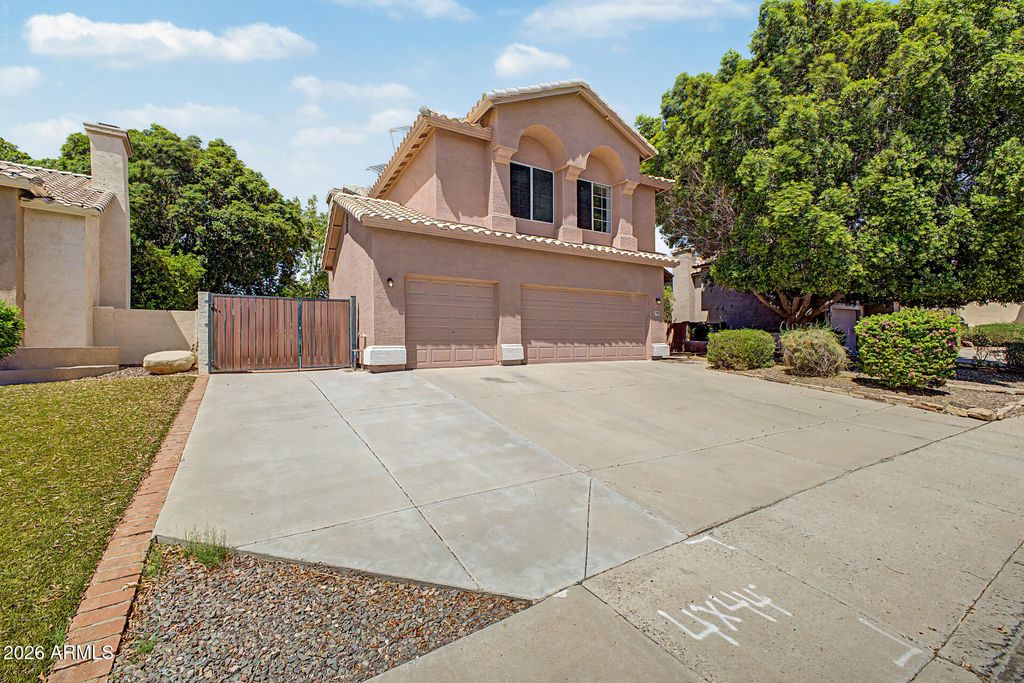 6288 W ROSE GARDEN Lane, Glendale, AZ 85308 — photo 4