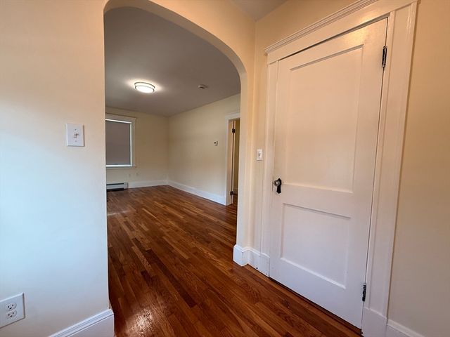 24 Brook Rd 3, Quincy, MA 02169